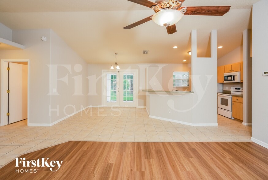 Building Photo - 1347 Russellville St