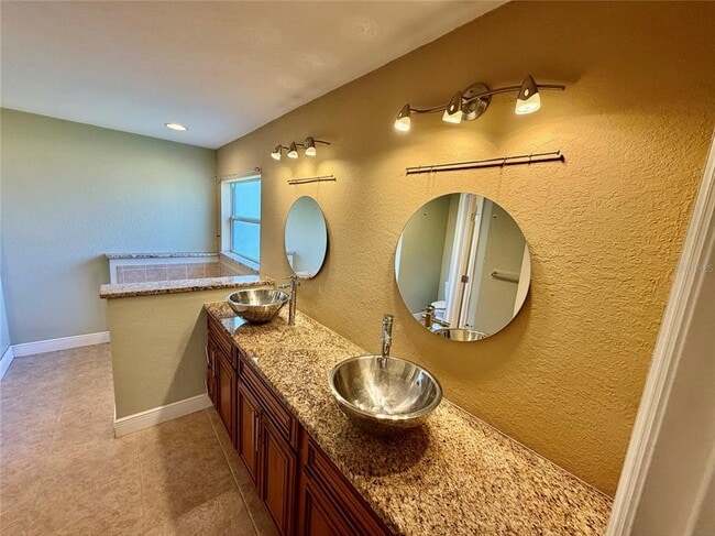 Building Photo - 1542 Saddlehorn Dr