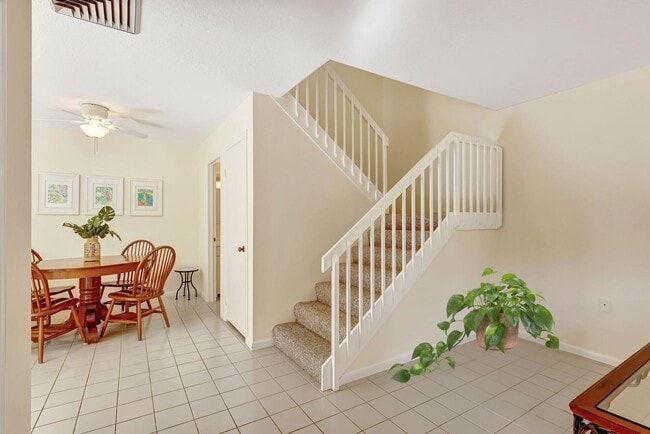 Building Photo - 2332 23rd Ct