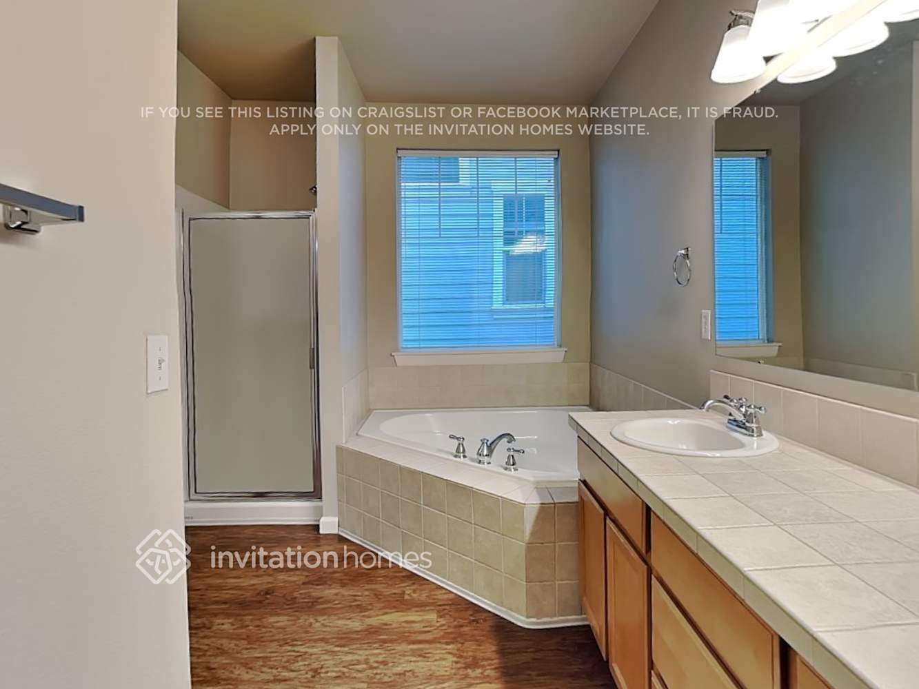 Building Photo - 521 50th St SE