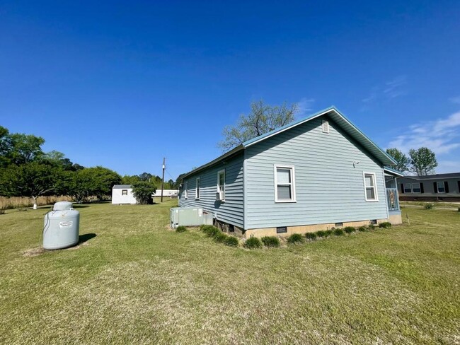 Building Photo - 131 Lucille Rd