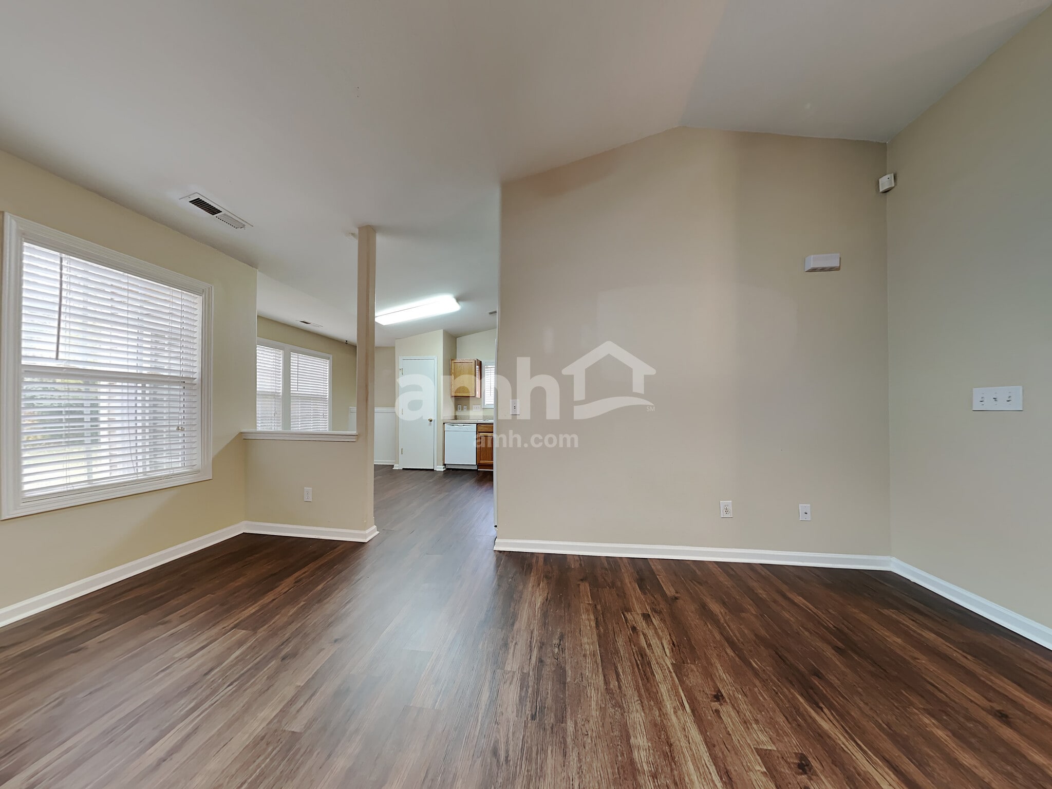 Building Photo - 424 Meredith Way