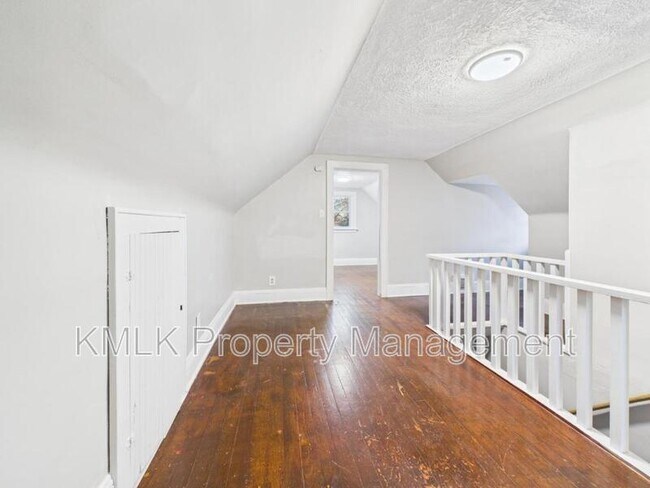 Building Photo - 973 Harrison Ave