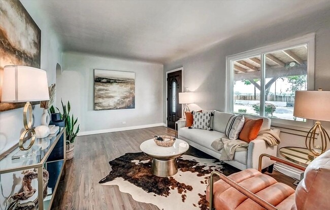 Building Photo - 4BD, 2BA Chaffee Park Home with Yard and 1-Car Garage