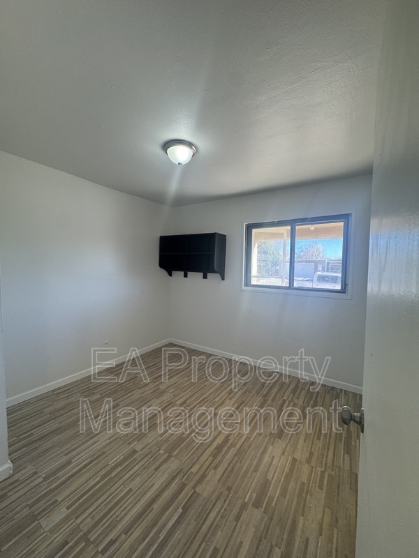 Building Photo - 10017 Los Arboles Ave NE