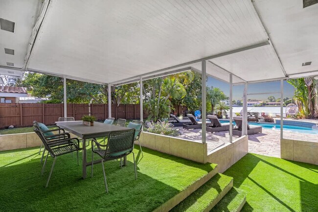 Building Photo - 19720 NE 26th Ave