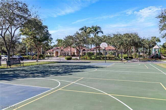 Building Photo - 1664 Tarpon Bay Dr S