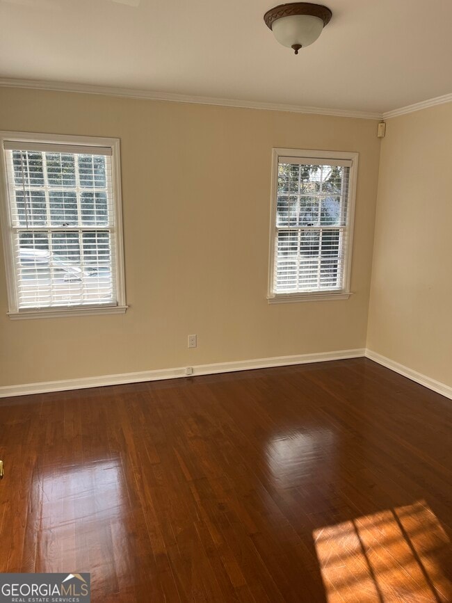 Building Photo - 220 S Zetterower Ave
