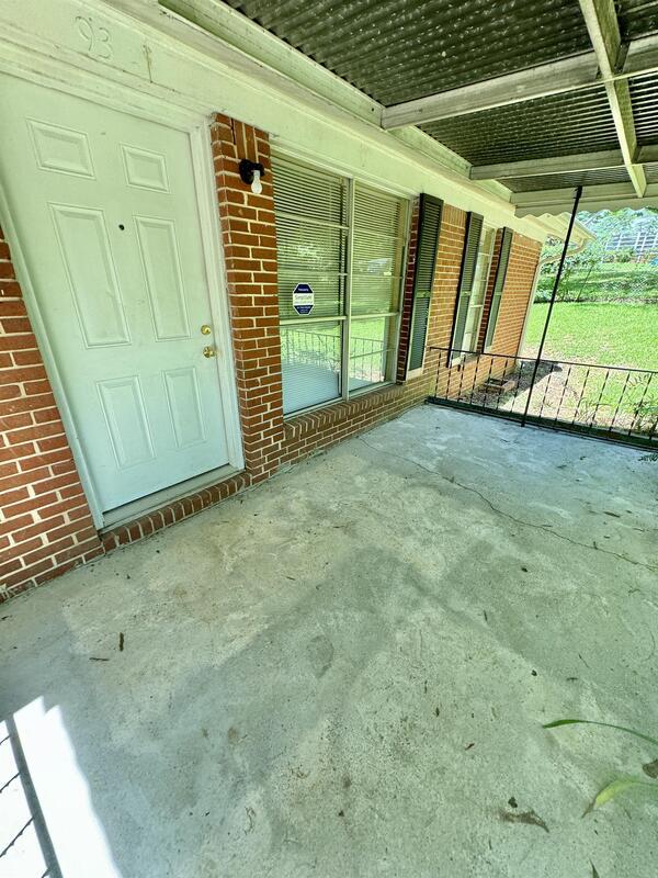 Building Photo - 93 Forest Rd