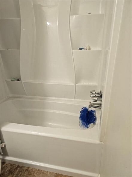 Building Photo - 587 Jackson Park Ln