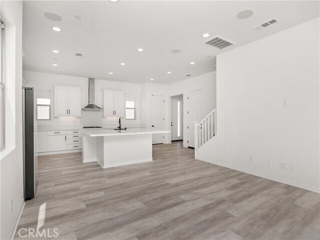 Building Photo - 27448 Pioneer Ct