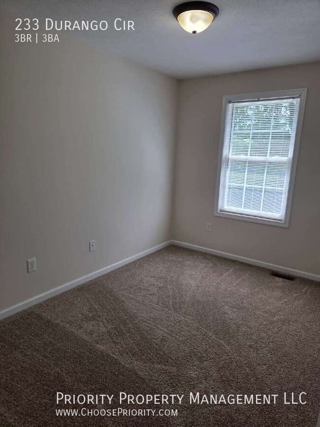 Building Photo - 233 Durango Cir