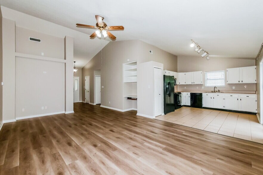 Building Photo - 6303 Bryce Canyon Dr