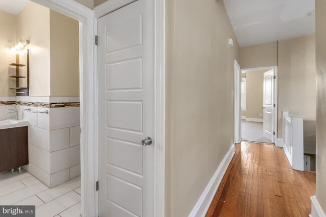 Building Photo - 4623 Sansom St