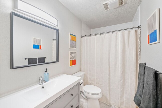 Building Photo - 11906 Blueridge Mountains Dr