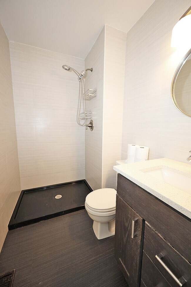 Building Photo - 48 Lambert Dr