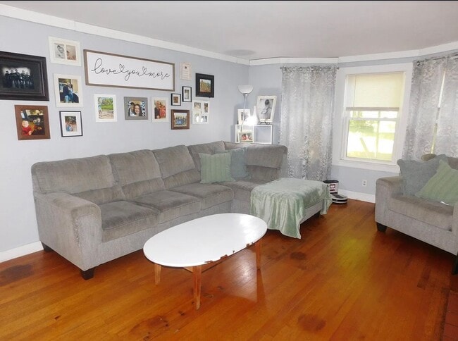 Building Photo - 670 Hammond St