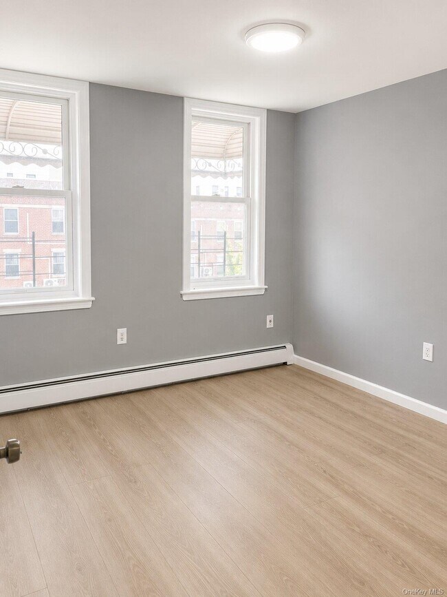 Building Photo - 866 Fairmount Pl