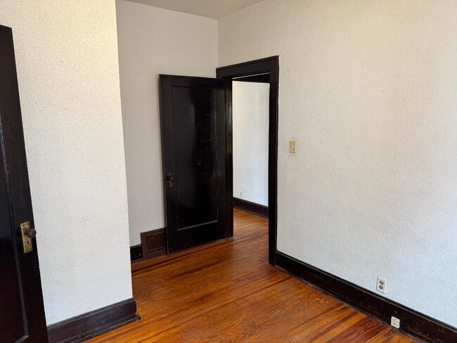 Building Photo - 2415 N Grand Ave