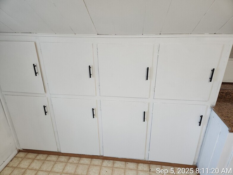 Building Photo - 416 3rd St NW