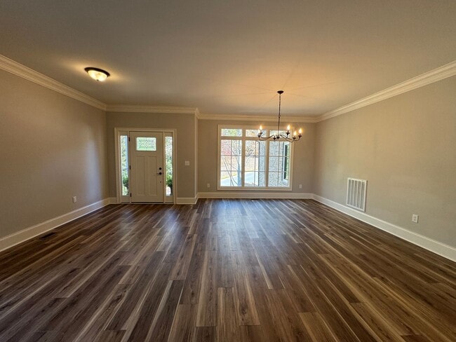 Building Photo - Grandeur Brick 4/3.5 with Bonus Room in The Oaks at Collinwood- $3,295