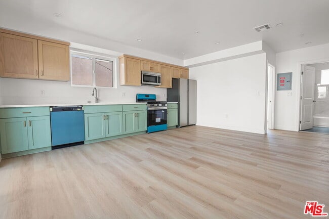 Building Photo - 1261 Browning Blvd