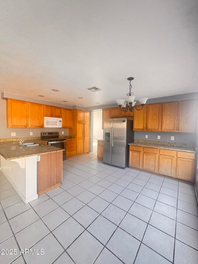 Building Photo - 17315 N Kimberly Way