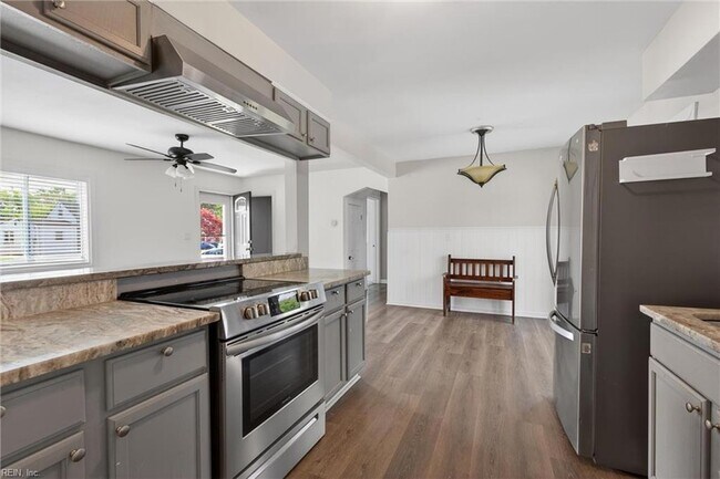 Building Photo - 8507 Chapin St