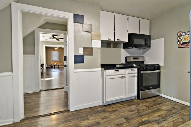 Building Photo - 5619 14th Ave