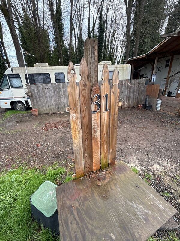 Building Photo - 3010 Phyllis St NE