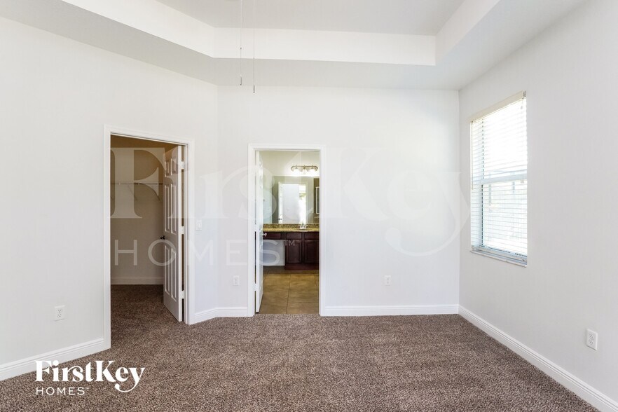 Building Photo - 4403 Biscayne Breeze Way