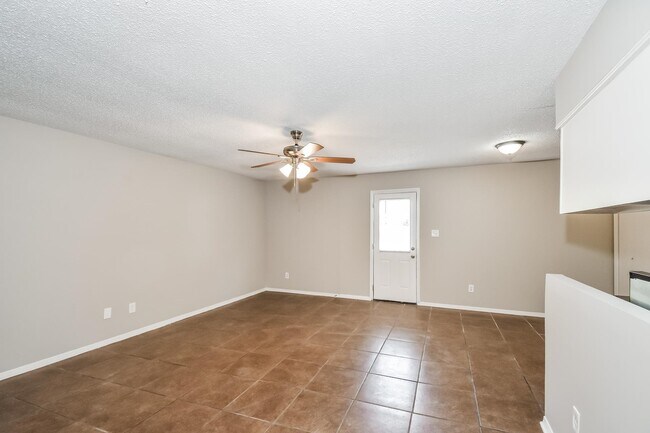 Building Photo - 3512 Chevron Cove