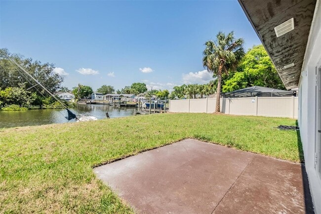 Building Photo - 8705 Tahiti Ln