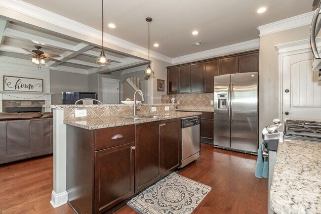 Building Photo - 5461 Everlook Cir