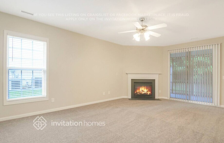 Building Photo - 2349 Lazy River Dr