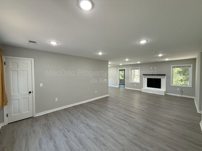 Building Photo - 12317 Metlock Rd