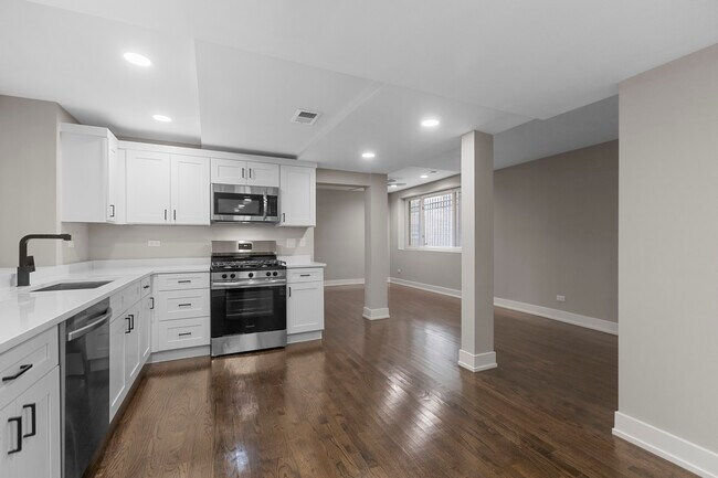 Building Photo - 2618 N Mozart-GDN
