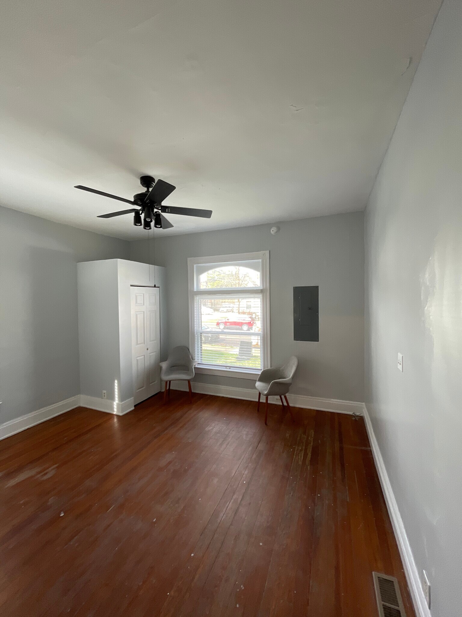 Building Photo - 214 Arlington Ave