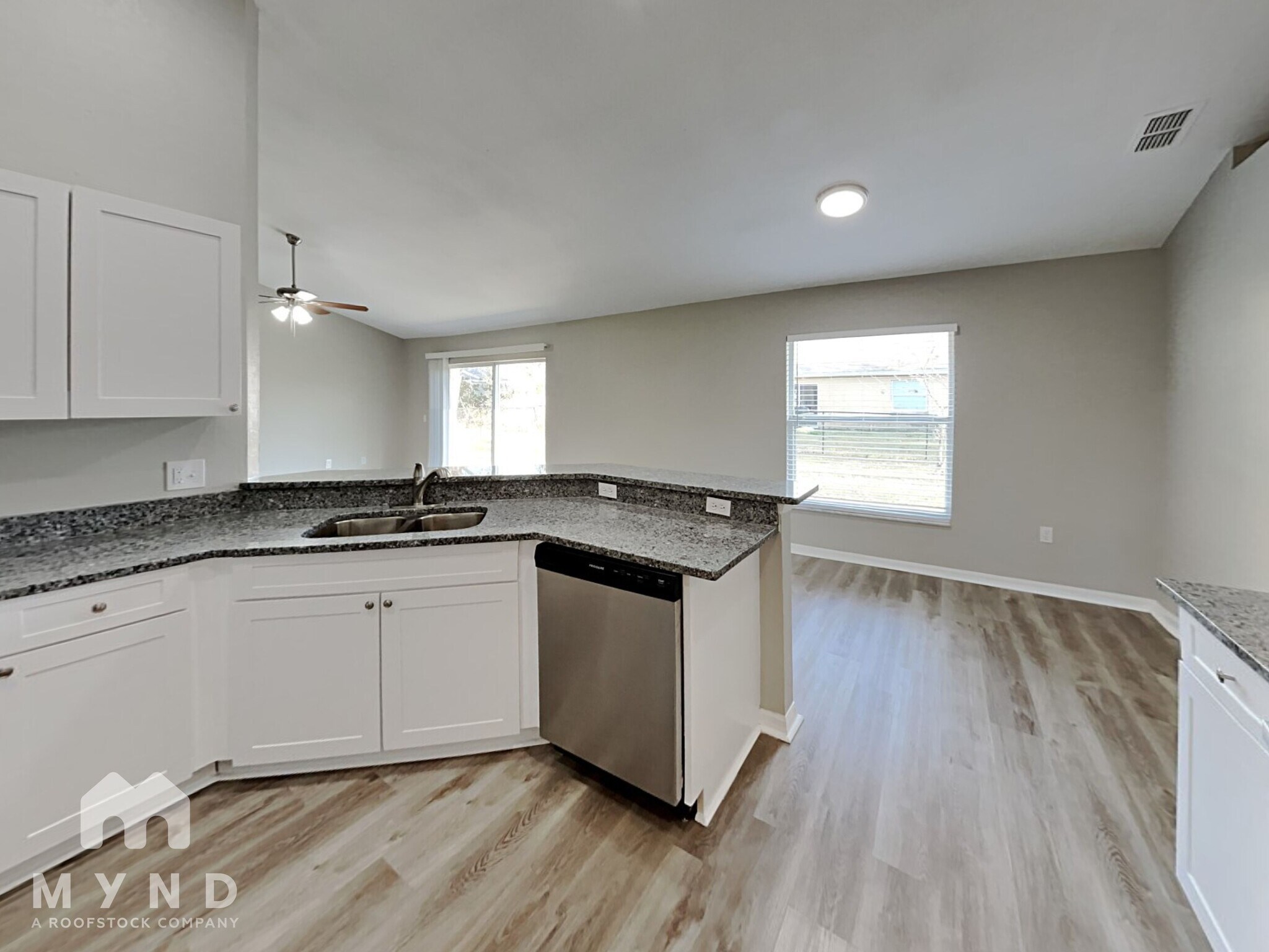 Building Photo - 3189 Thoroughbred Loop N