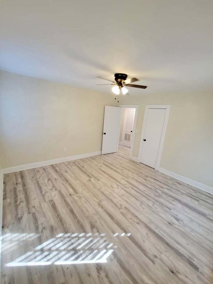 Building Photo - 133 E 4th St