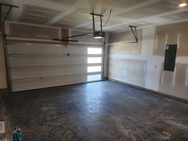 Building Photo - 2021 Holmesburg Private Cir