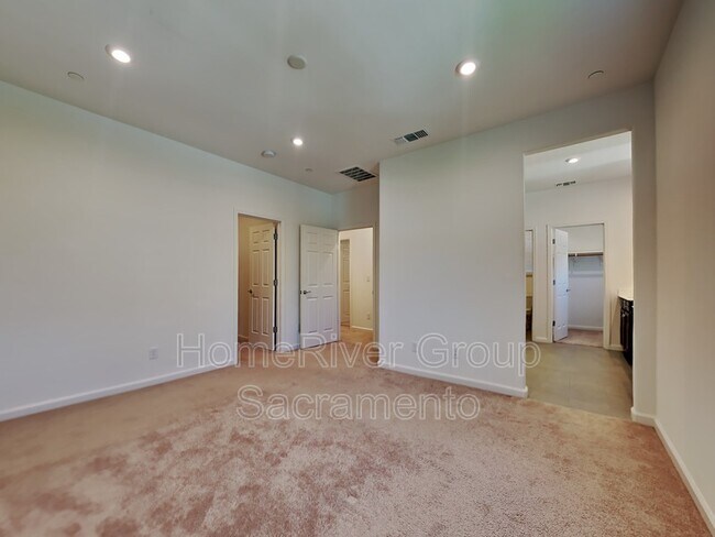 Building Photo - 1169 Knox Way