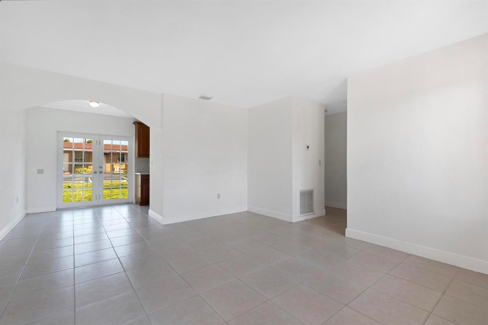 Building Photo - 585 NW 182nd Ter