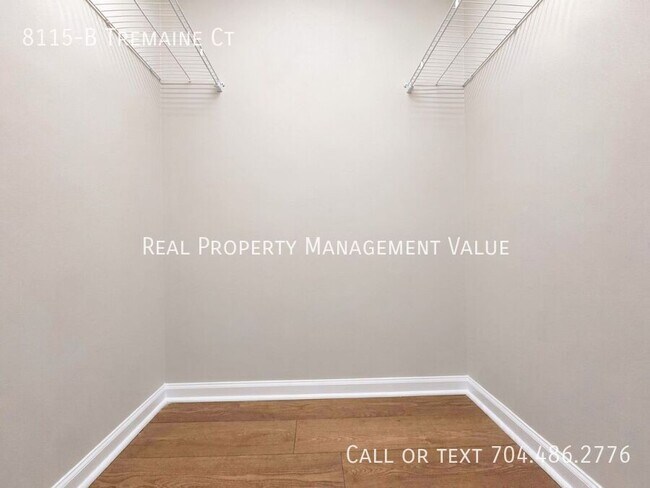 Building Photo - 8115 Tremaine Ct