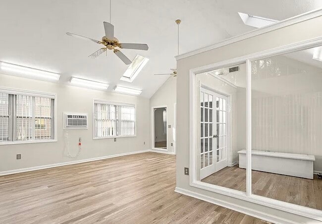 Building Photo - 4235 Marjorie Rd SW