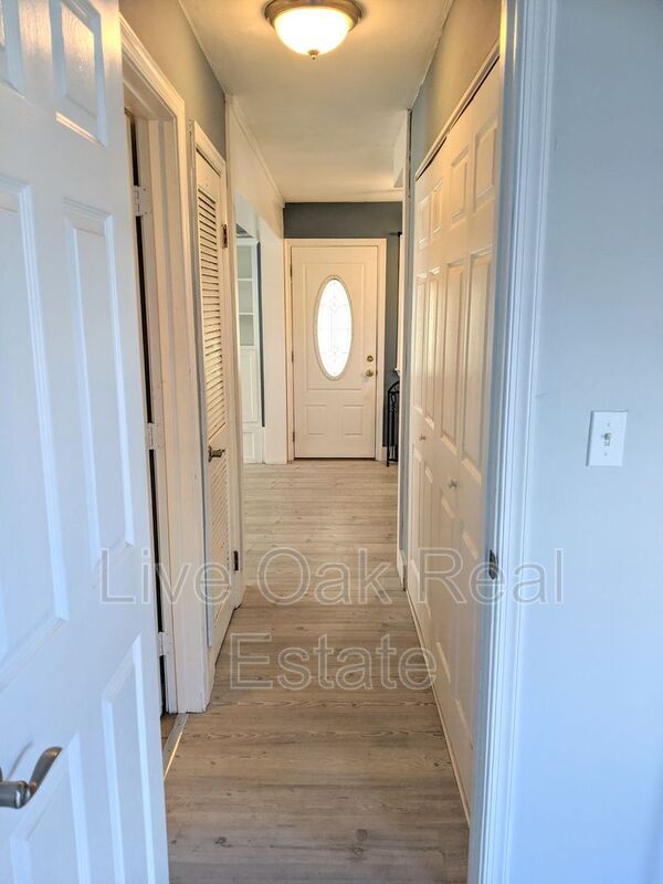 Building Photo - 1311 E Ocean View Ave