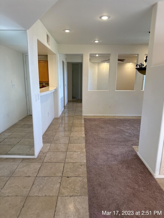 Building Photo - 664 Peachy Canyon Cir