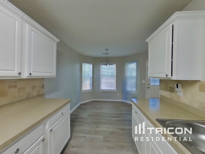 Building Photo - 203 Coldsprings Ct