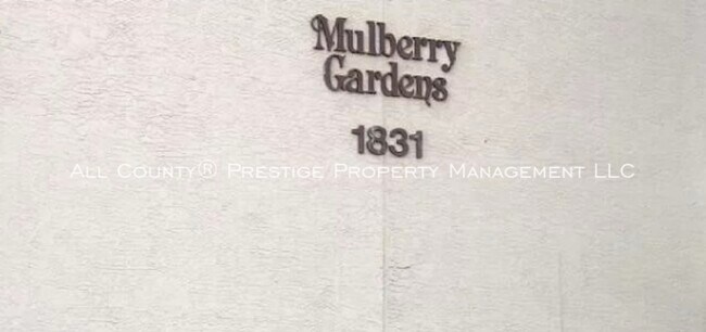 Building Photo - 1831 W Mulberry Dr