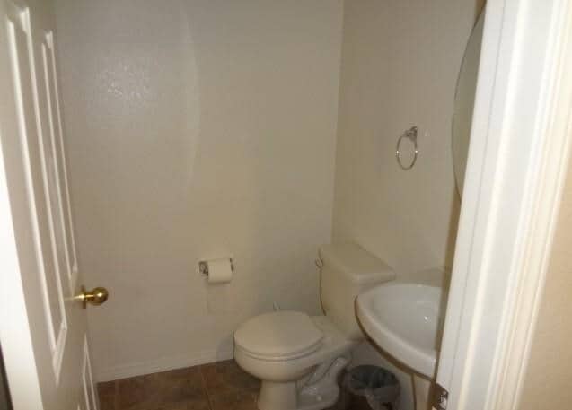 Building Photo - 1093 Tangerine Dr